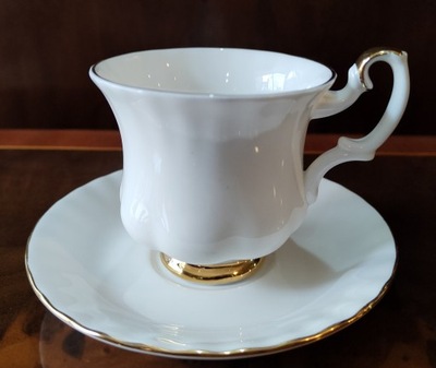 Filiżanka Porcelana Royal Albert Val D'or F113 KL