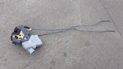 Nissan x-trail t30 замок двері задня лівий 6pin фото №1