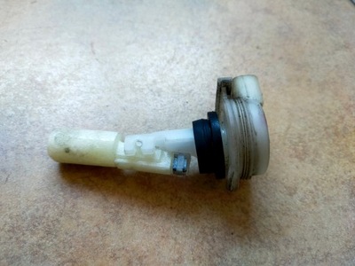 Volvo v40 ii датчик уровня жидкость омывателя фото №1