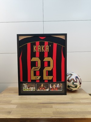 Kaka, AC Milan - koszulka z autografem w ramie (zag)