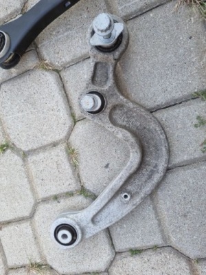 Audi a4 a5 8w рычаг задняя 8w0505361e фото №1