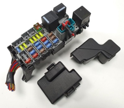 Коробка запобіжників volvo v60 s60 ii 30659288 фото №1