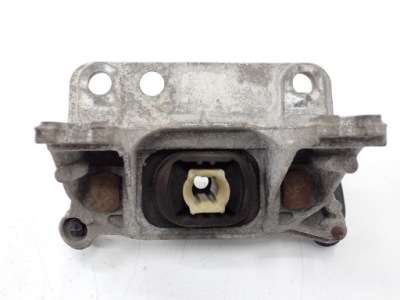 Кронштейн подушка кронштейн двигуна a4532400009 smart forfour ii 453 1.0sce 17r фото №1