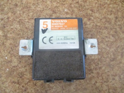 Модуль centra;nego замка volvo v40 s40 30857627 фото №1
