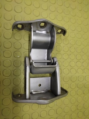 Opel vivaro петля дверь левый задняя фото №1