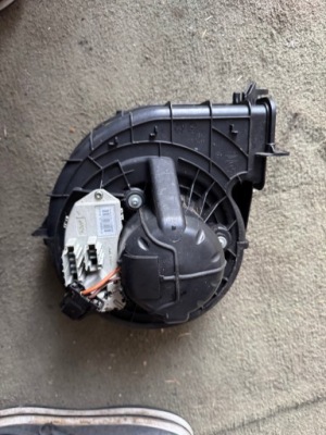 Bmw x5 e70 x6 e71 вентилятор повітродувка салону фото №1