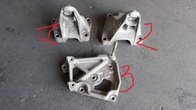 Lexus is iii 300h 2013- 2.5 кронштейн кронштейн двигуна фото №1