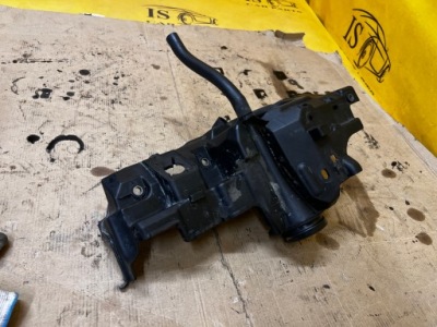 Захист двигуна заливна горловина оливи renault dacia nissan mercedes 1.5 blue dci фото №1