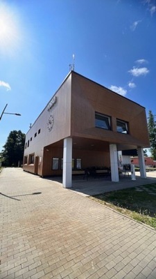 Komercyjne, Poraj, Poraj (gm.), 18 m²