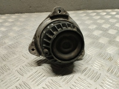 BMW F01 F02 PAGALVĖ VARIKLIO KAIRĖ 6777373 