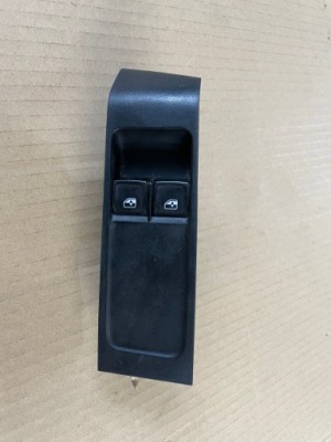 Перемикач вікон лівий skoda fabia iii фото №1