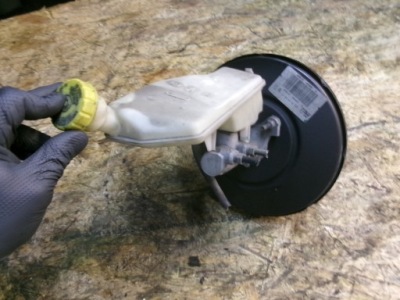 Peugeot 208 i підсилювач гальм насос гальмівна 1.6 e-hdi фото №1