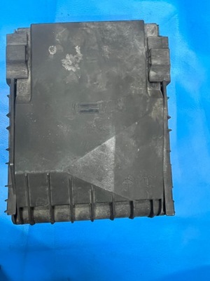 RECUBRIMIENTO CAJAS FUSIBLES VW SKODA OE 1K0937132F  