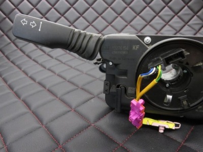 Opel переключатель комбинированный подрулевой переключатель 13276154 фото №1