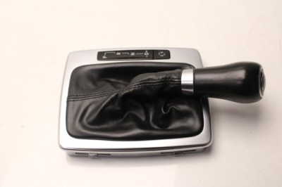 Mercedes w204 2011r ручка переключения передач чехол рамка a2042676210 фото №1