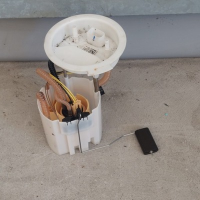 Bmw 2 f46 f45 2.0 помпа топлива 7325137 фото №1