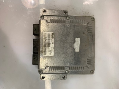 Бортовой компьютер двигателя psa 9650221480 0281010935 фото №1