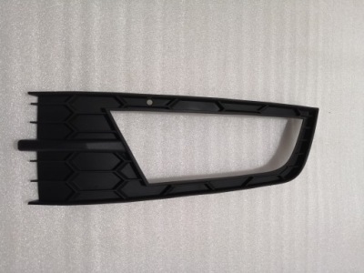 Решётка радиатора решётка бампера левая skoda octavia iii 5e0807681 фото №1