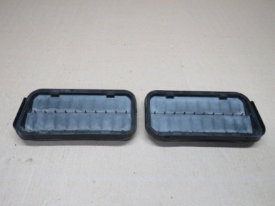 Opel insignia b решітка вентиляційна задня комплект фото №1