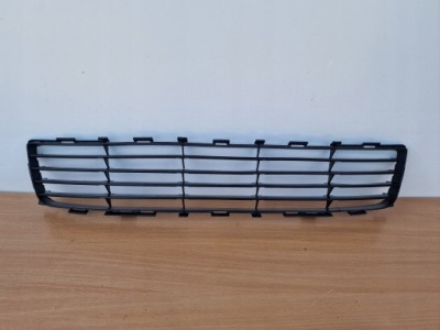 Toyota auris 06-09 год решётка бампера перед оригинальный номер фото №1