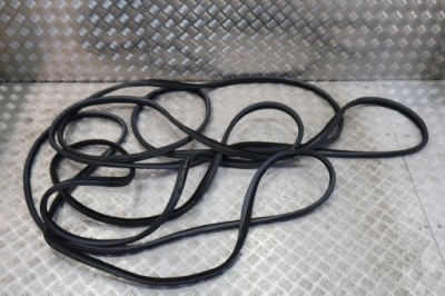 Прокладка дверь mercedes w463 lift задняя фото №1