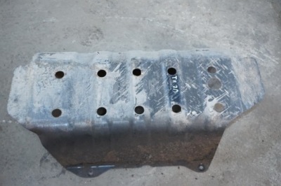 Terrano ii maverick защита бака 2,7 2,4 3d фото №1