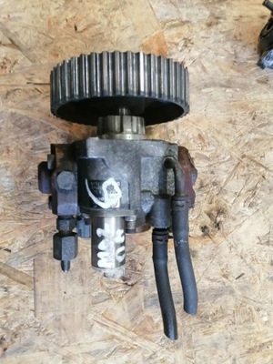 Насос упорскування mazda 6 2.0 фото №1