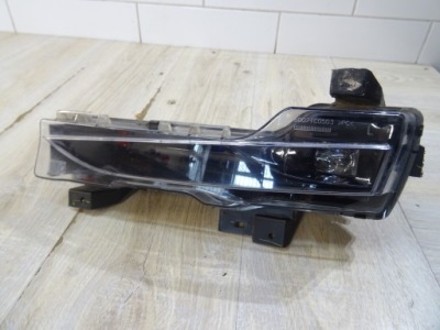 Протитуманна фара лівий led drl tesla iii 3 1077395-00-d llu фото №1