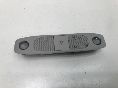 Tesla model y 2023 лампа стельовий кнопка аварійних 1500237-00-h фото №1