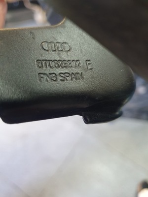 Audi a5 8t петля капот правый перед 8t0823302e фото №1