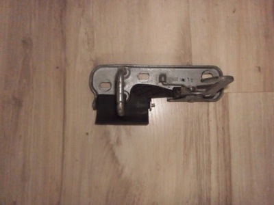 Засувка капот vw eos 1q0823480 оригінал фото №1