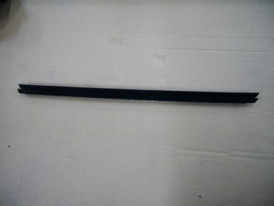 Mini r60 левая задняя молдинг прокладка wew. стекло дверь задний  левый 9800609 фото №1