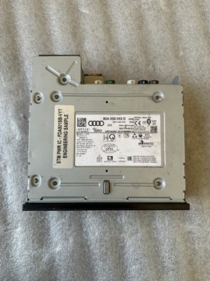 Audi q3 считыватель navi 82a035043d.... фото №1