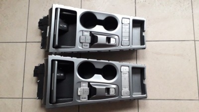 Hyundai kona 2019 electric панель рамка перемикач фото №1