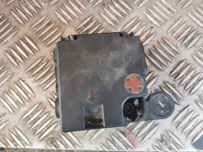 Audi a4 b8 оригінальний номер клема запобіжників 8k0937517a фото №1