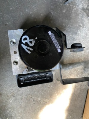 18 volvo v40 насос тормозная abs 31400643 фото №1