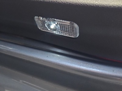 Подсветка led правый перед skoda karoq 57a052134 фото №1