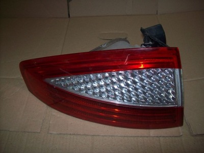 FARO PARTE TRASERA IZQUIERDA FORD MONDEO MK4,08R.  