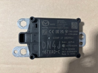 Радар датчик mazda mx30 dn4j-67xa0-c фото №1