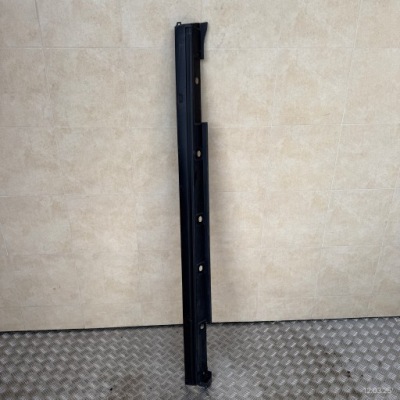 Молдинг поріг ліва поріг lexus ux 75860-76030 фото №1