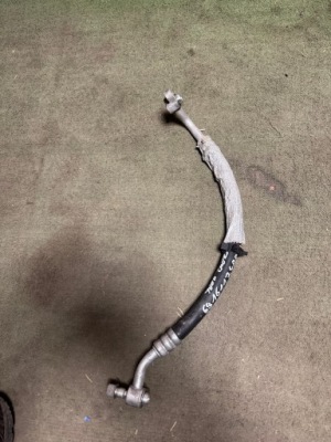 Jeep grand cherokee wk2 шланг кондиціонера 68161174aa фото №1