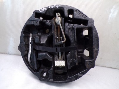 Підйомник вкладиш колеса запасного mercedes w251 фото №1