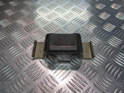 Кронштейн гумовий елемент бампера jeep willys фото №1