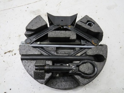 Вкладыш багажника ключи b-max фото №1