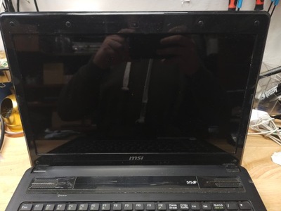 Laptop MSI CX640DX