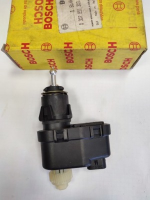 Двигун регулювання світла передніх bosch 0307851303 ford escort 86- фото №1