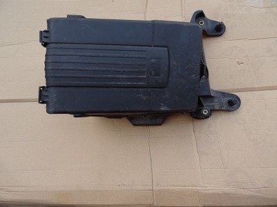 Audi q3 8u0 корпус акумулятор фото №1