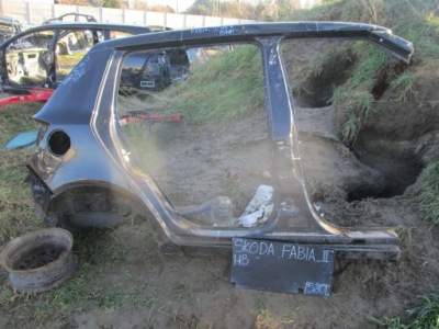 Блок двигателя средний правый skoda fabia ii фото №1