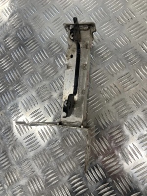 Кронштейн зона деформации левая toyota rav4 v 19- фото №1
