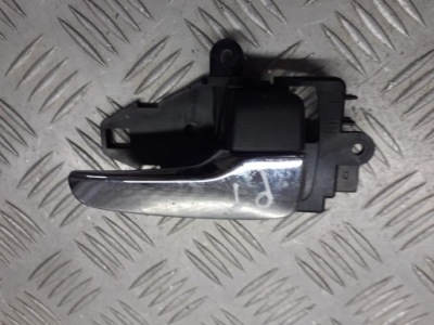 Ручка права задня внутрішня mitsubishi grandis mn105360 фото №1